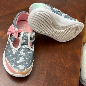 Athletic works Memory foam little girl shoes
